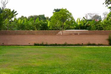 different types of fence for your backyard